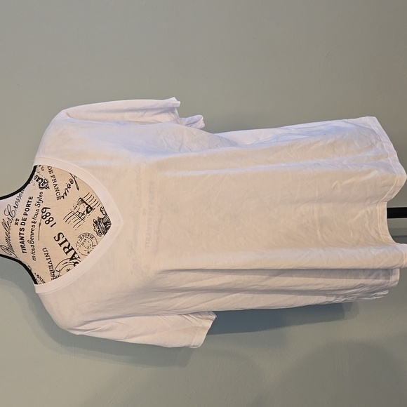 White Time and Tru V-Neck Tee - Picture 1 of 4